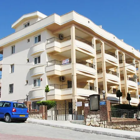 Buena Garden Apartment *
