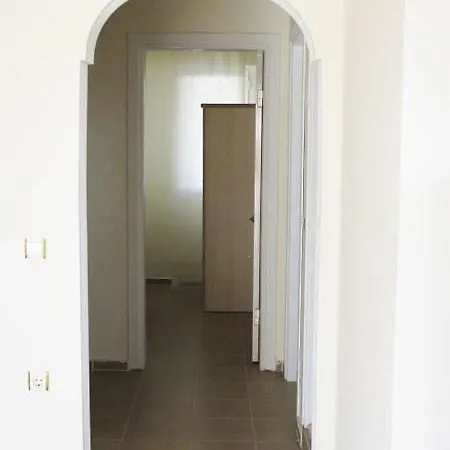 Buena Garden Apartment *